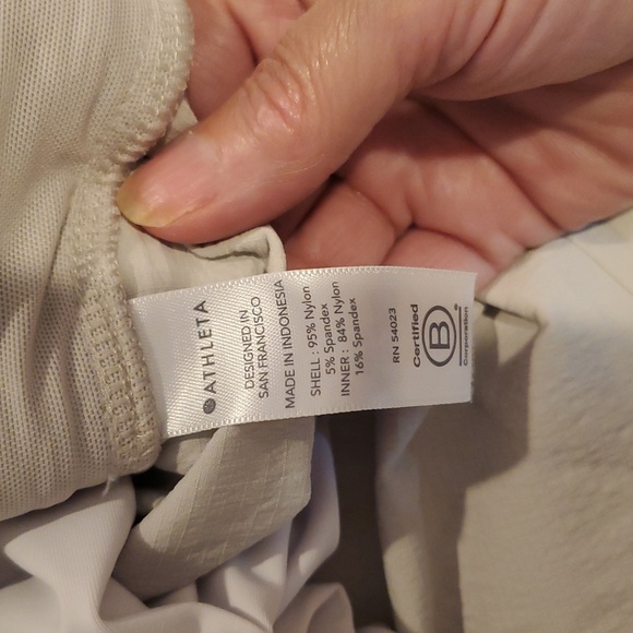 Athleta Gray Crest 2 In 1 Athletic Shorts Lightweight Moisture-Wicking - Picture 3 of 6